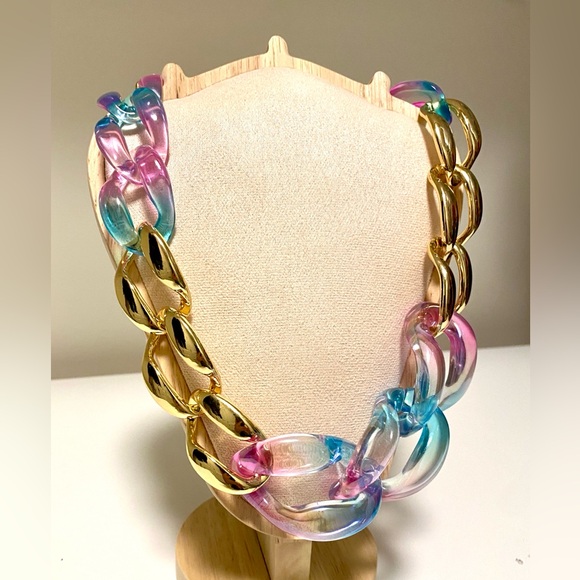 Gold & Pastel Pink Blue Resin Link Necklace - Women Jewelry - Picture 5 of 5